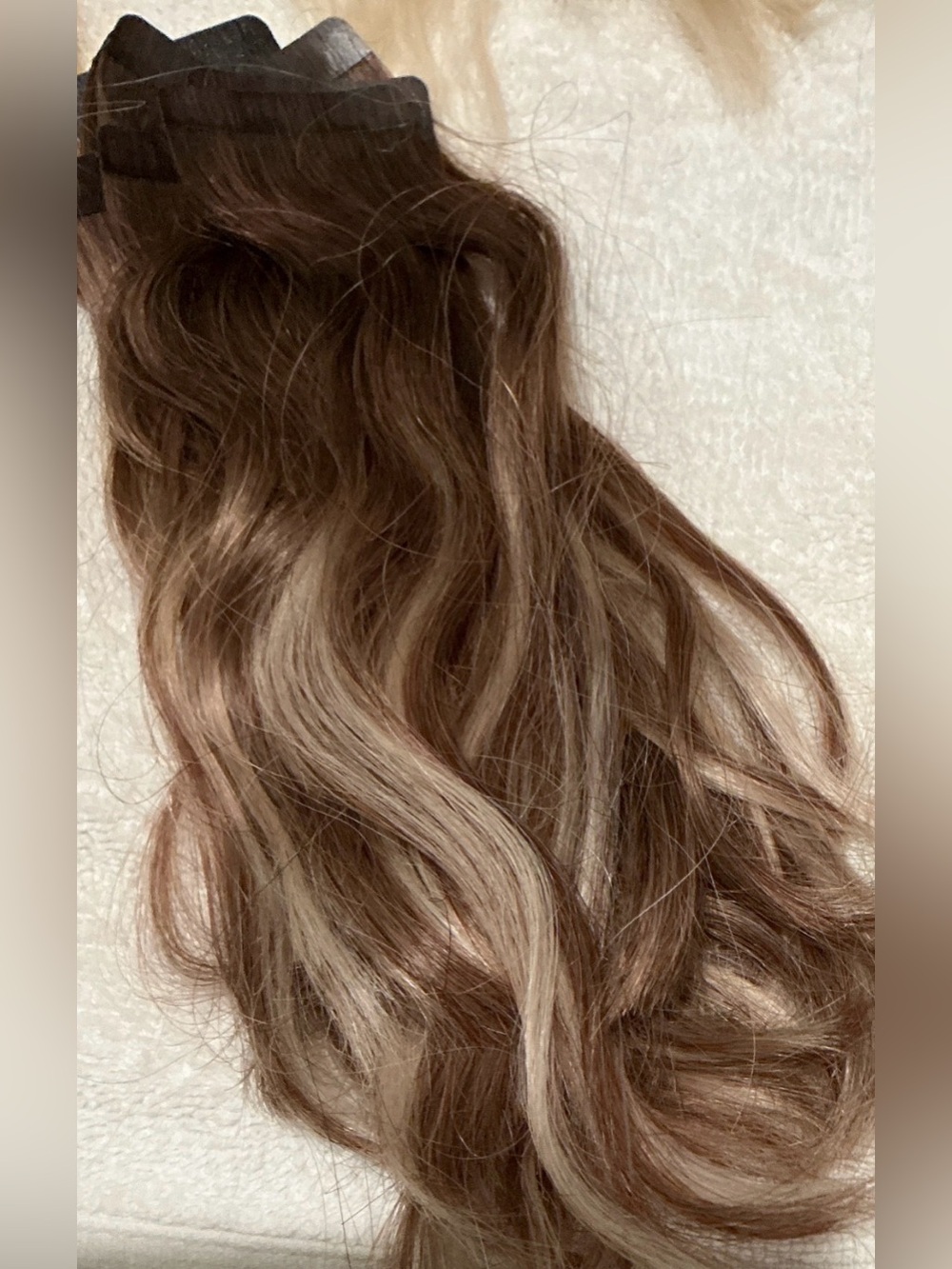 12 Never-Used 9½” Remy Tape-In Wefts Brown Blonde Balayage